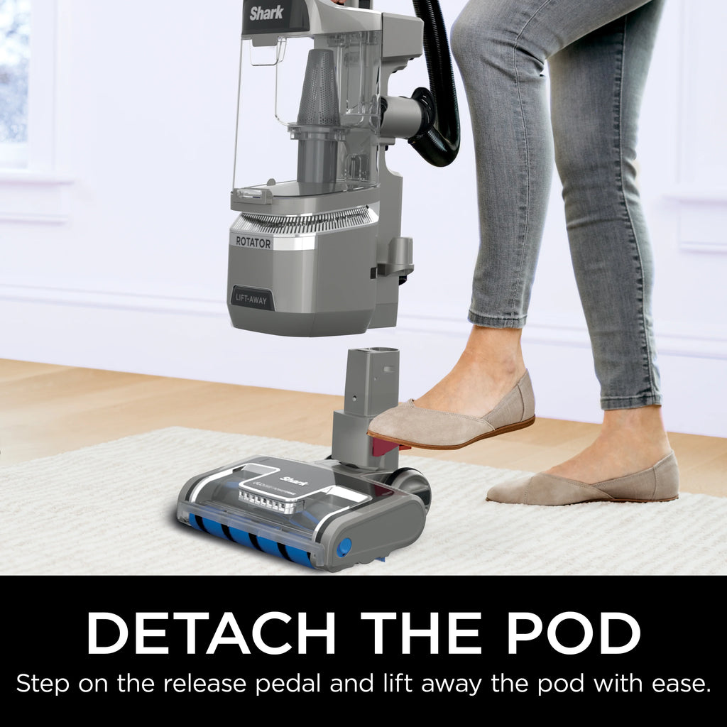 Upright Vacuum with Self-Cleaning Brushroll G824571