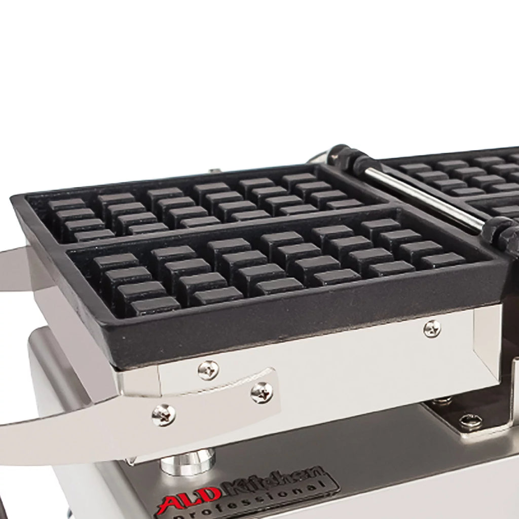 Belgian Waffle Iron with Removable Plates Q34751