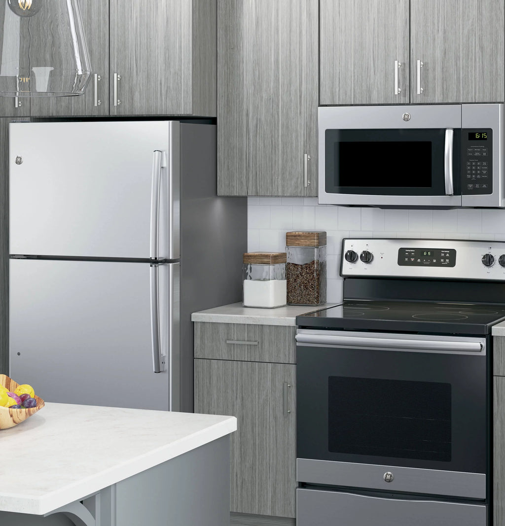 18 Cu. Ft. Stainless Top Freezer Refrigerator X942977
