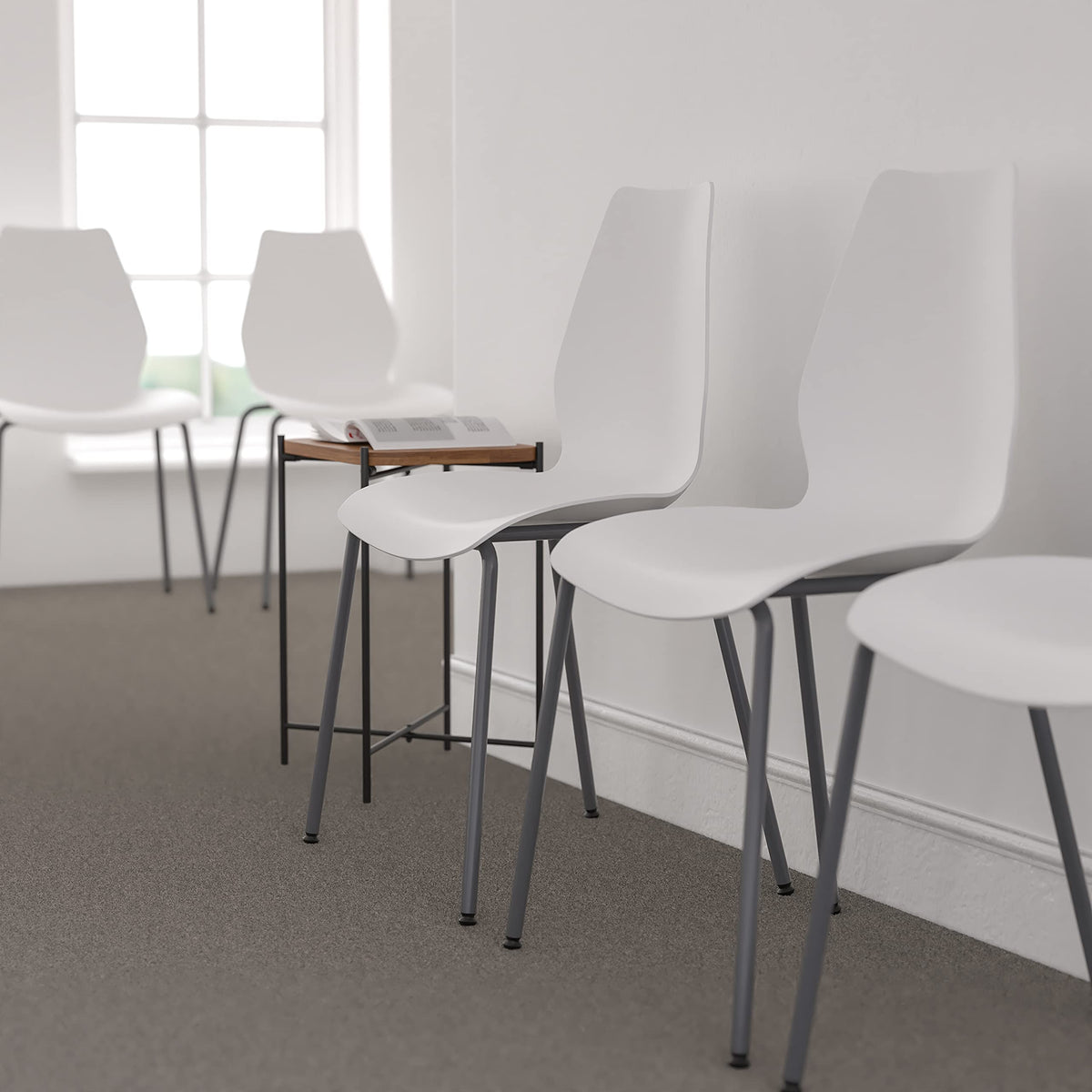 White Plastic Stacking Chairs Set of 5 X690