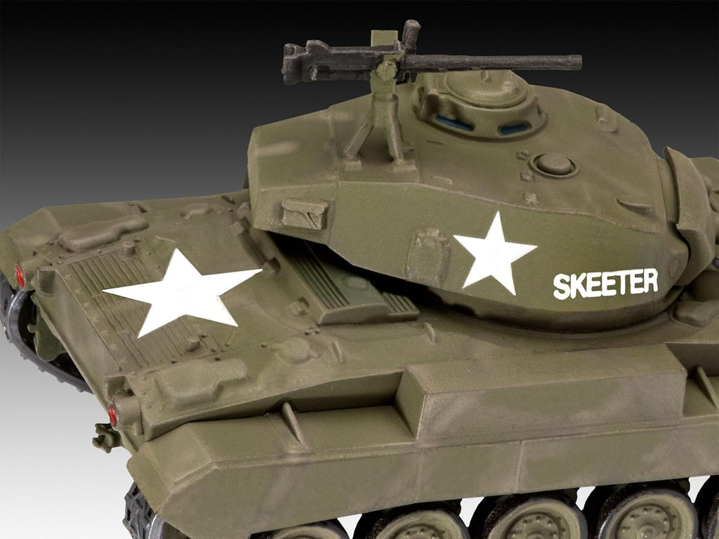 M24 Chaffee Plastic Model kit E16076
