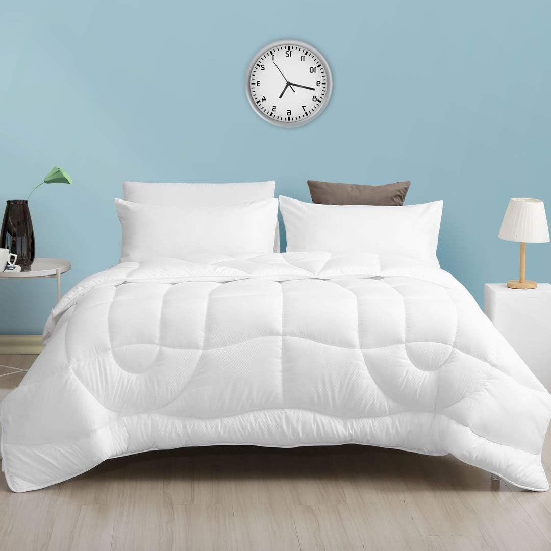 Reversible Full/Queen Down Alternative Comforter with Tabs, 88x88 Inches Z4796