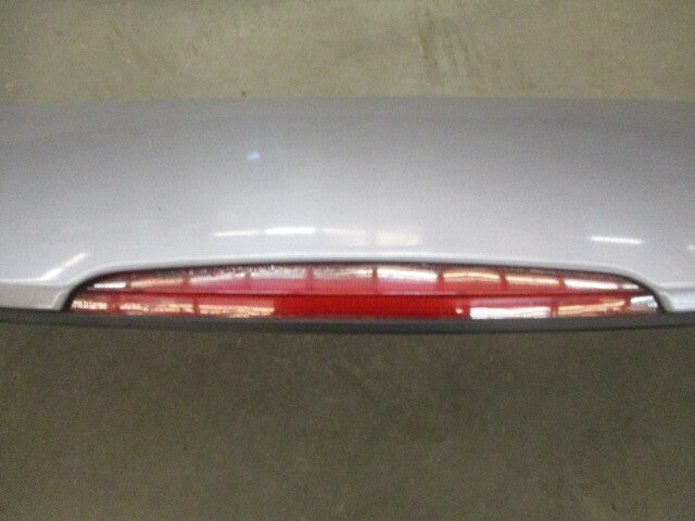 Pre-Owned Jeep Cherokee Rear Spoiler Wing with Brake Light Lamp B8910
